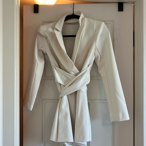 Express Mini Dress Blazer - Picture 2 of 2